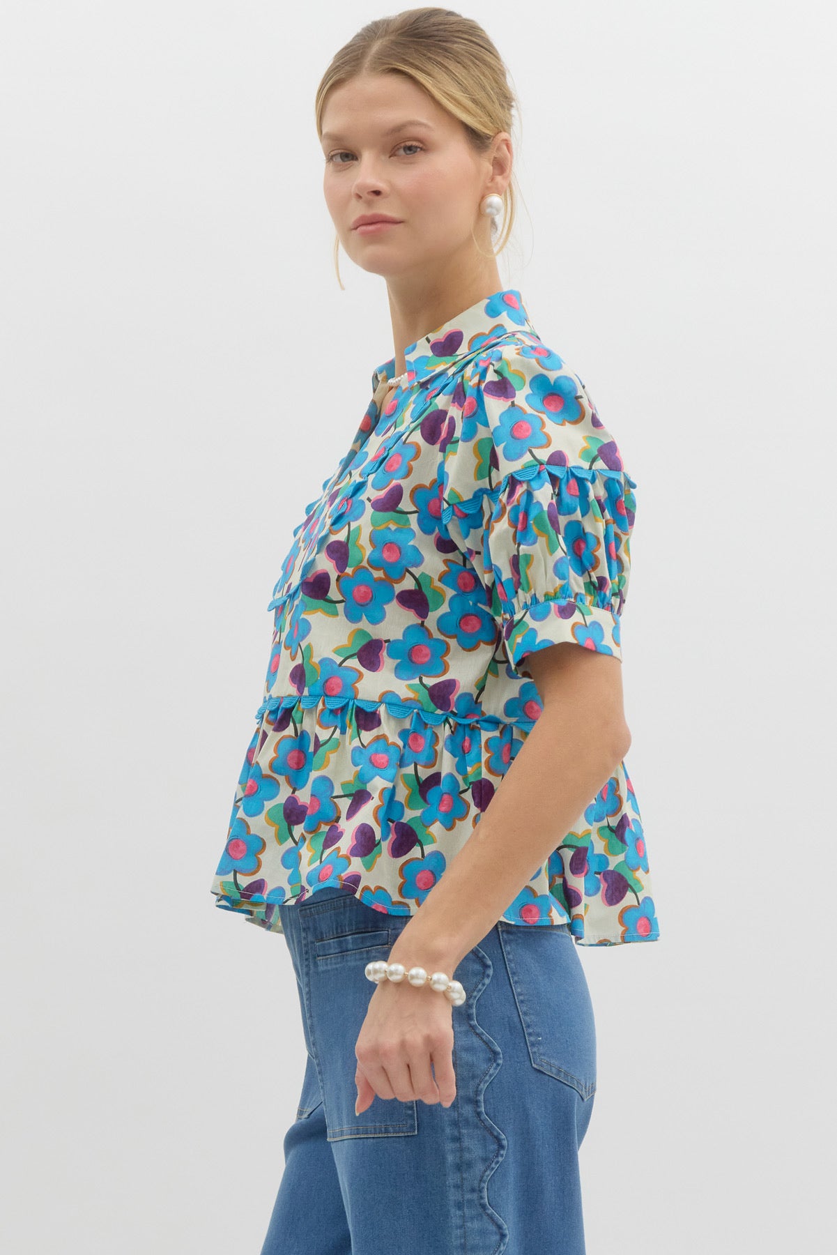 Floral collared v-neck top
